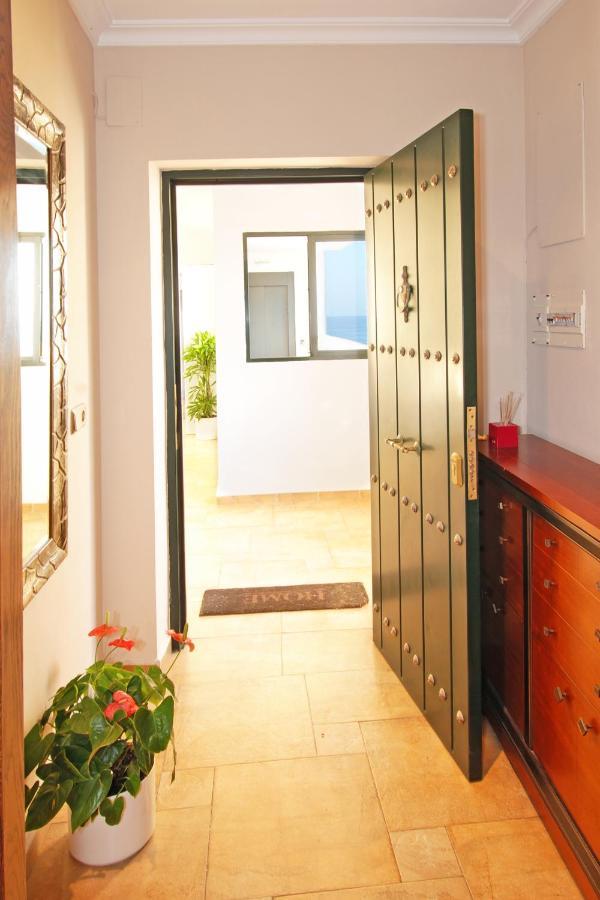Isla De 1, Jacuzzi, 80m From The Sea, Ac, Bbq, Private Parking, Big Terrace Lejlighed Benalmádena