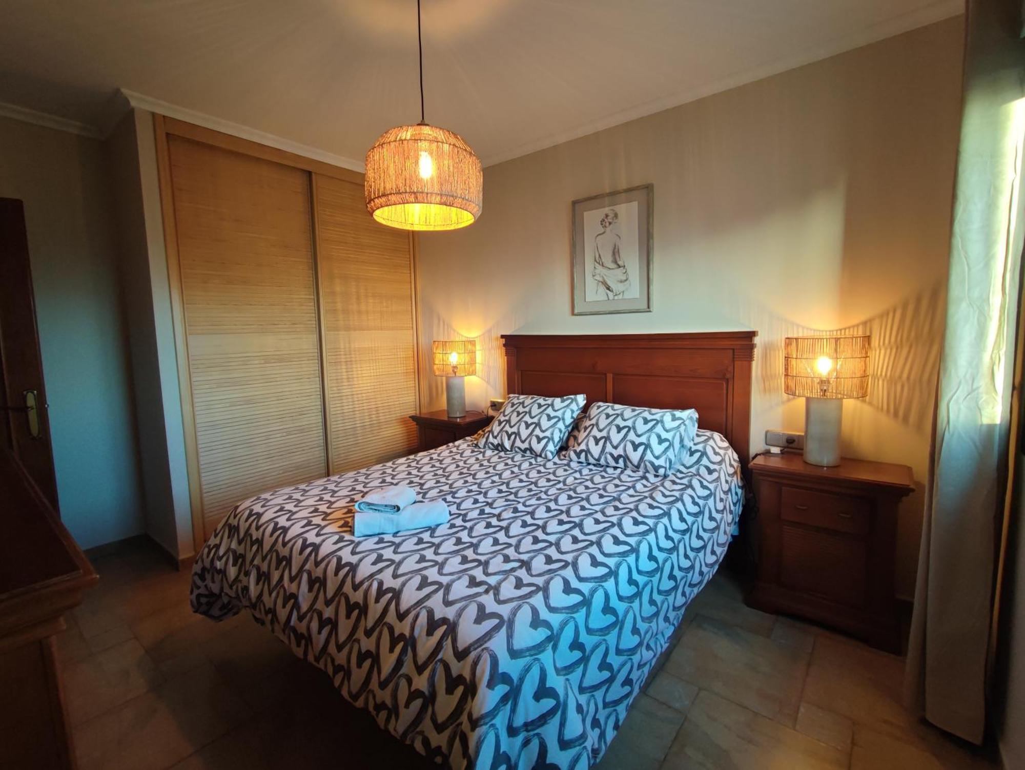 Lejlighed Isla De 1, Jacuzzi, 80m From The Sea, Ac, Bbq, Private Parking, Big Terrace Benalmádena