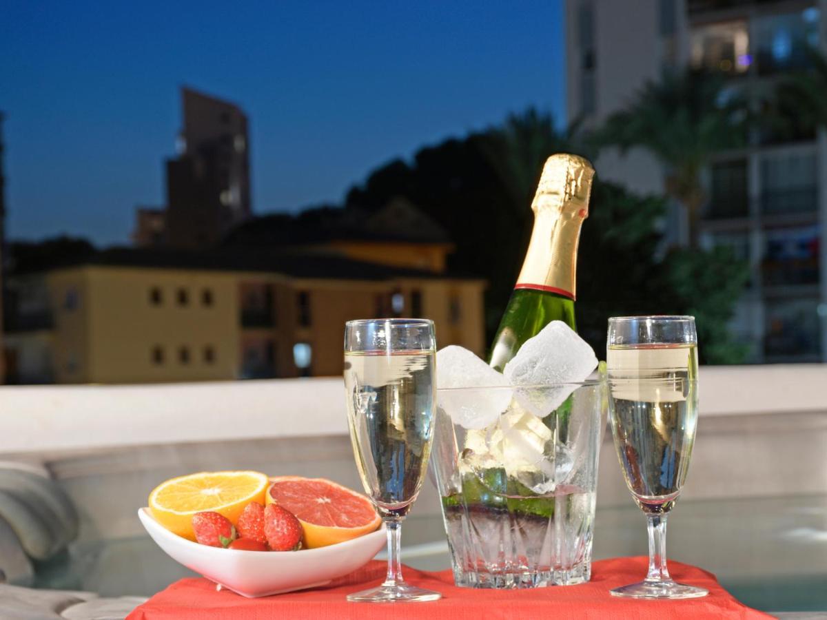 Isla De 1, Jacuzzi, 80m From The Sea, Ac, Bbq, Private Parking, Big Terrace Apartamento